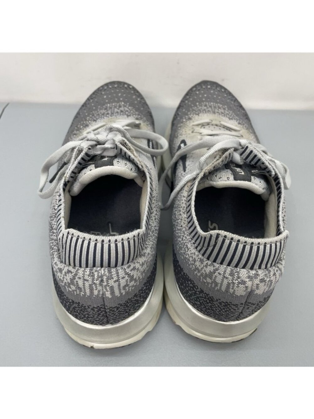 Brooks Levitate 2 Sneakers Shoes Running Training Athletic Gray Womens 8 - Picture 8 of 13